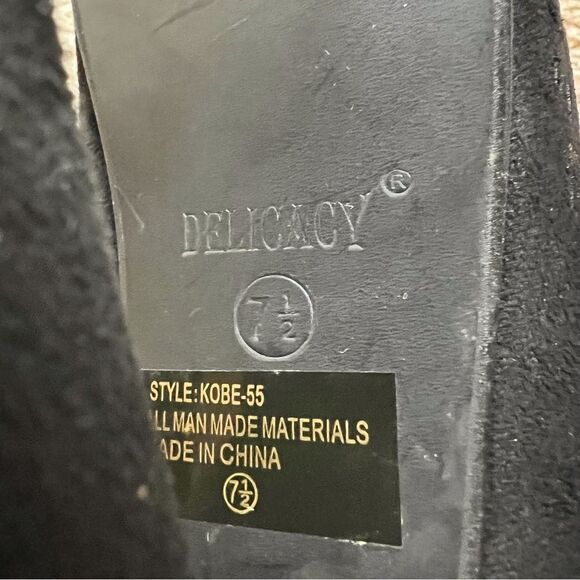 Delicacy Heeled Velvet Boots, Size 7.5. ‎ Never worn. 5 inch heel. - Picture 4 of 7